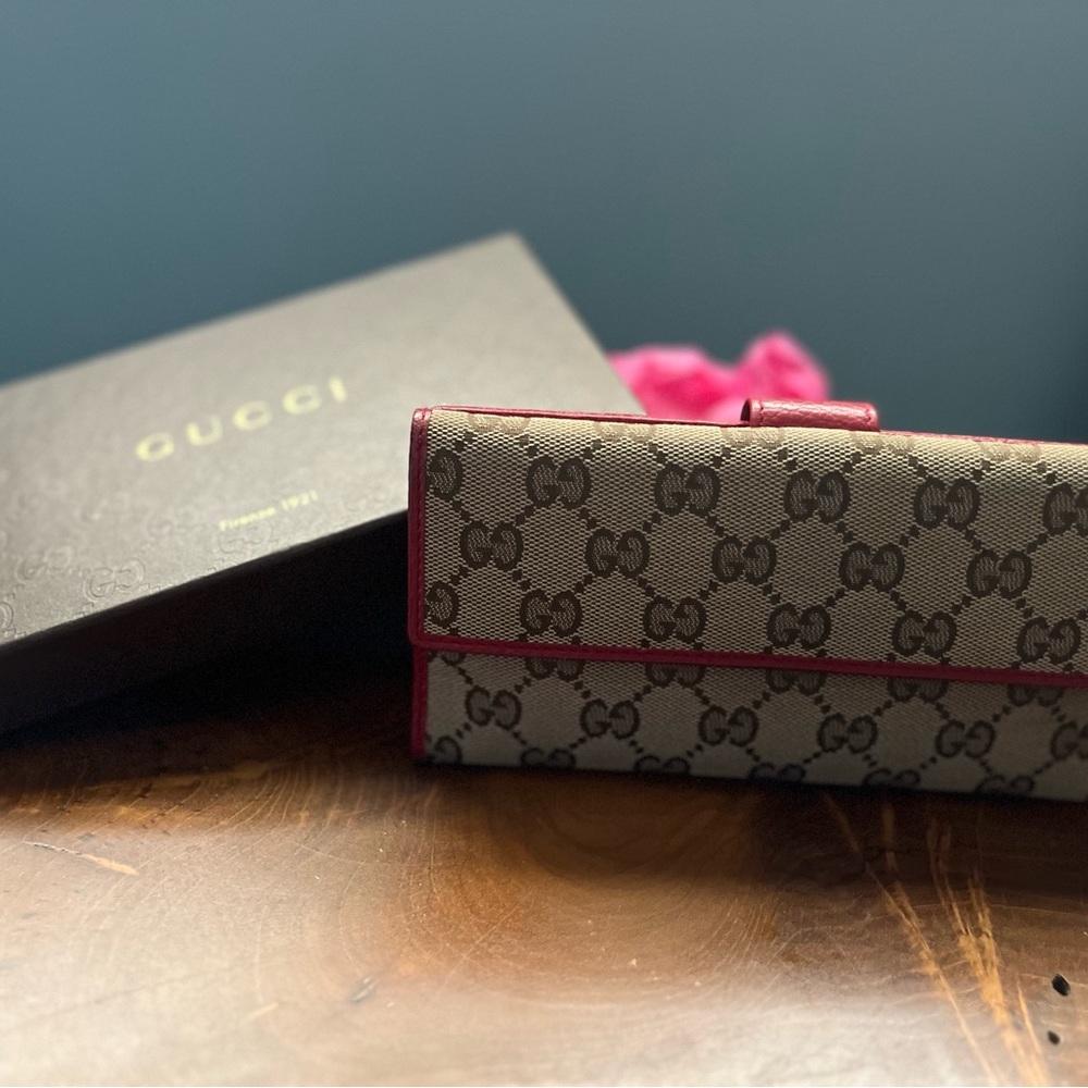 Authentic Gucci Wallet